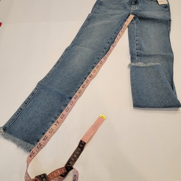 Free People Raw Hem High-Rise Skinny Jeans Sierra Blue NWT! - Picture 2 of 5